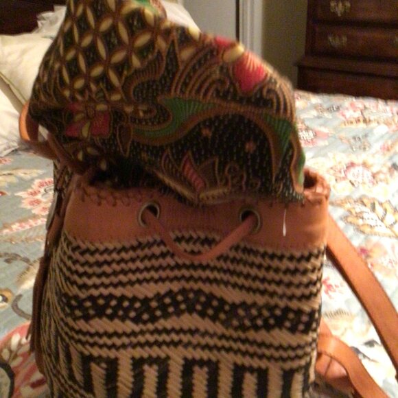 The Winding Road Borneo Collection Large Rattan Sling Bag - Picture 2 of 7